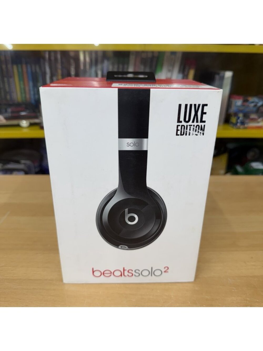 Beats by Dr. Dre Solo2 Wired On-Ear Headphones Luxe Edition (B0518) – Black